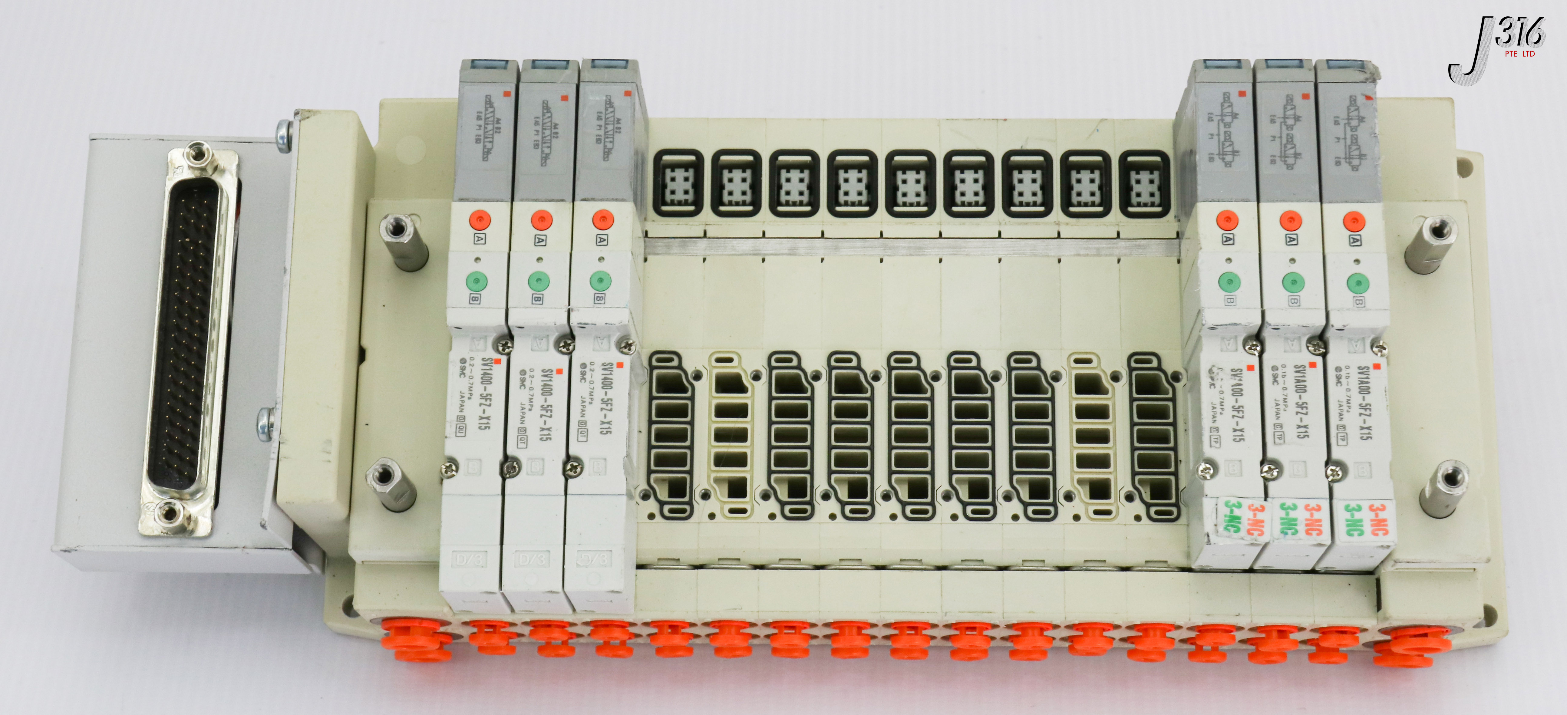 16502 SMC 15 SLOTS PNEU MANF W/ 6X SOLENOID VLV AMAT SS5V1